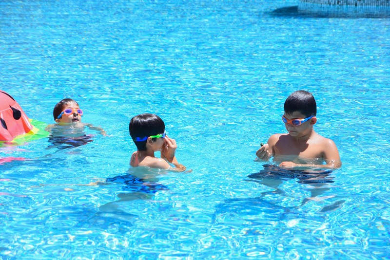 Lunch by the pool at Kempinski Summerland Hotel & Resort